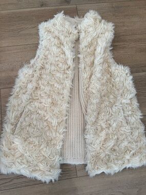 Aqua Vest in Cream Faux Fur Reversible!!!